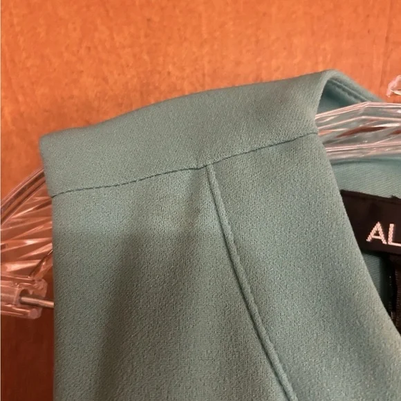 Women’s Alyx Seafoam Green Sleeveless Flowly Dress Size 4 NWT - Picture 5 of 5